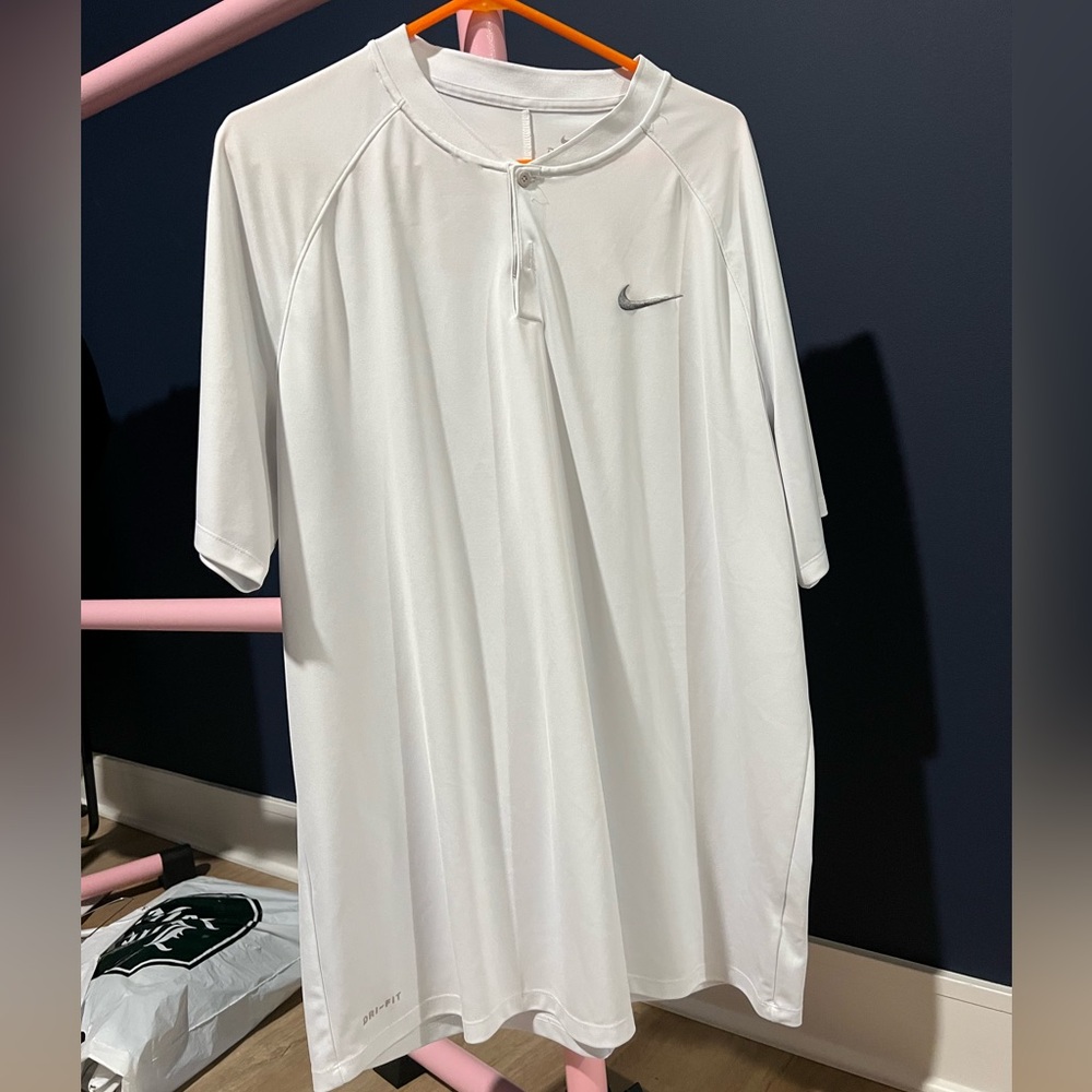 Mens Nike Dri fit  golf shirt